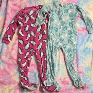 2/$10 5T Carter's Pink and Blue Penguin Footies pajamas